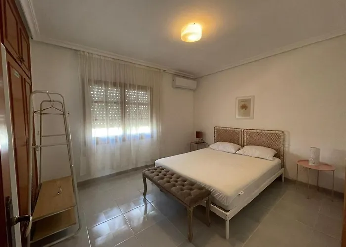 Flo Villa