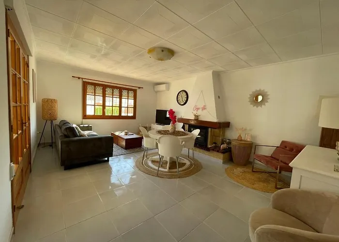 Flo Villa *