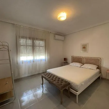 Flo Villa