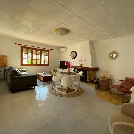 Flo Villa *